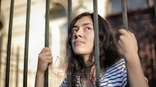 6 نصائح للتعامل مع ابنتك المراهقة