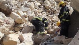 وفاة عامل سقط داخل كسارة باربد