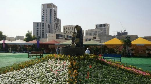 مهرجان الزهور ينثر الجمال في سوق واقف بالدوحة
