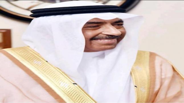 علي عبد الله خليفة.. سيرة شاعر صنع للمشهد الثقافي منابره المشهد الثقافي العربي يودع أحد أبرز رموزه ومنصات التواصل تستحضر إرثه الأدبي