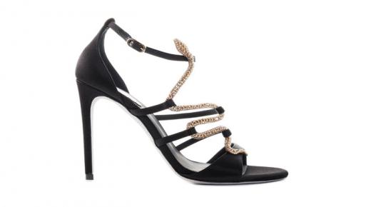 هذه الأحذية تتماشى كثيراً مع العبايات والقفطانات