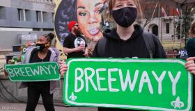 أميركا.. الشرطة الفيدرالية تؤكد التقدم بقضية شابة سوداء