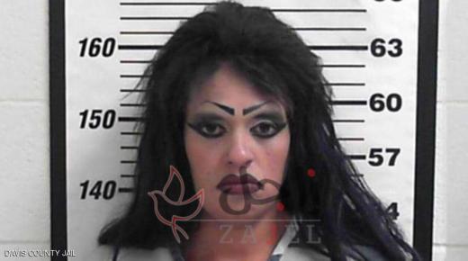 سيدة أمريكية تحاول خداع الشرطة بدعائها انها ابنتها