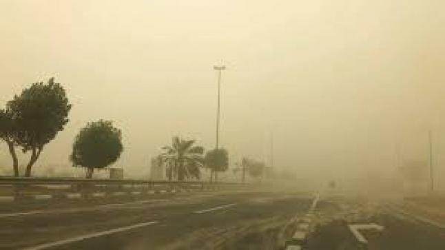 تشكل الغبار على مناطق في ابو ظبي