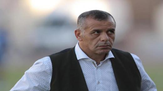 أبو عابد يغيب عن تدريبات الفيصلي.. وأنباء عن إقالته