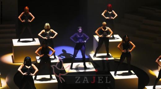 ريانا  تكشف عن مجموعة جديدة من الازياء…