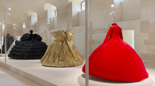 معرض BALENCIAGA BY DEMNA: آخر مجموعة جاهزة للارتداء يقدّمها “دمنا” للدار