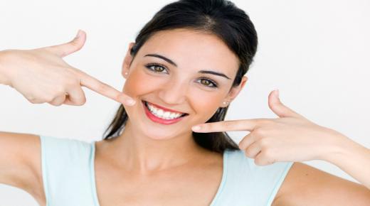 كنز في بيتك لجعل أسنانك كاللؤلؤ