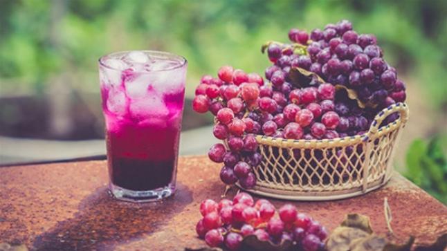 أسهل طريقة لعمل عصير العنب .