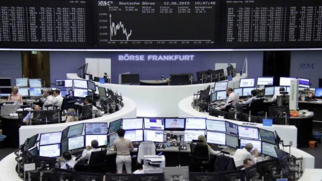 اسهم اوروبا تتخلى عن اعلى مستوياتها في شهرين