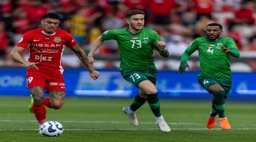 دوري أدنوك للمحترفين.. شباب الأهلي يبتعد بالصدارة