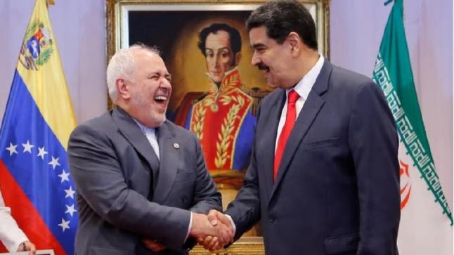 مادورو استقبل وزير الخارجية الإيراني وكاد يكسر عظامه
