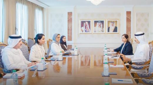 السفير الكويتي يطلع على تجربة وزارة الخارجية في توظيف الأنظمة الإلكترونية لتيسير العمل وإنجازه