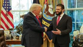 تظهر احتفاء بالرئيس السوري.. ترمب ينشر صورا للشرع خلال في المكتب البيضاوي