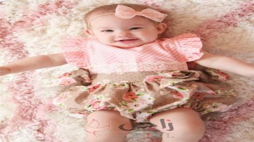 طفلة تبلغ من العمر سنة ونصف تتحول لعارضة أزياء و ترتدي أشهر العلامات