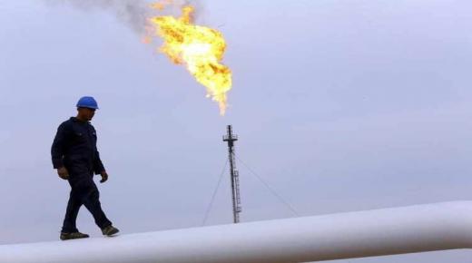 العراق يطلق مشروعا للحد من حرق النفط