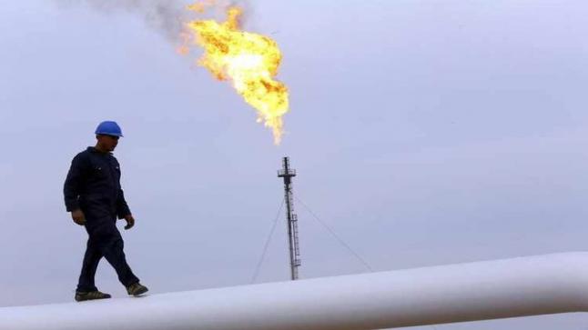 العراق يطلق مشروعا للحد من حرق النفط