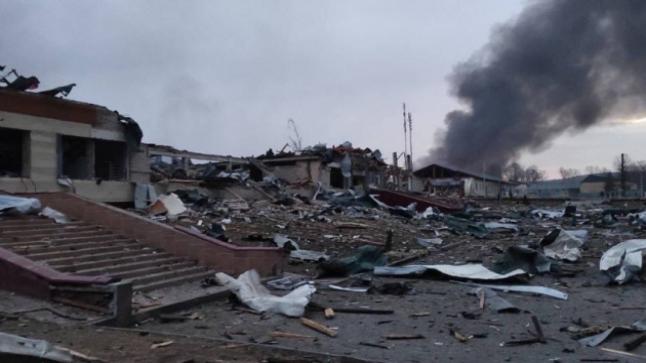 القوات الروسية تقصف المركز الدولي لحفظ السلام والأمن في منطقة لفيف