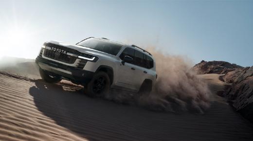 الكشف عن طراز تويوتا لاند كروزر GR Sport الجديد