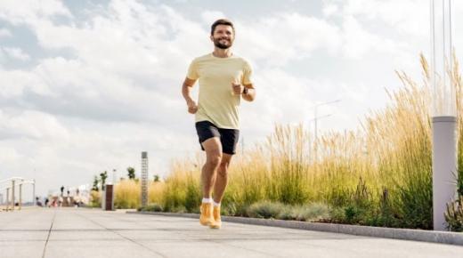 المشي 7000 خطوة يومياً يقلل الإصابة بالسرطان والسكري والخرف