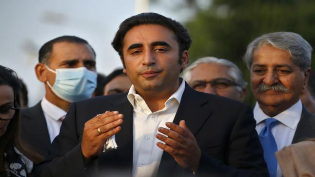 المعارضة الباكستانية تسعى لإقالة رئيس الوزراء في حكومة خان