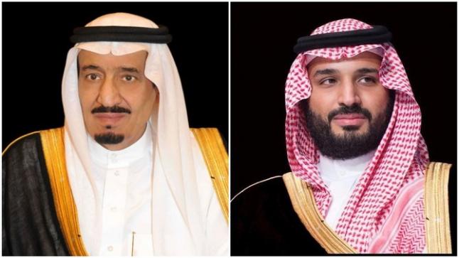 الملك سلمان وولي العهد يهنئان رشاد العليمي بعد أداء مجلس القيادة اليمني اليمين