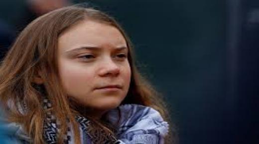 إسرائيل تعتقل الناشطة السويدية غريتا المشاركة في أسطول الصمود