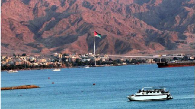 الهيئة البحرية تحذر القباطنة وأصحاب القوارب والصيادين