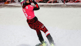 انتصار ملحمي: متزلج اوكراني يفوز بالميدالية الذهبية في كأس اوروبا