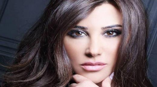 نجوى كرم تكشف عن أسرار بشرتها الشابة