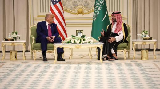 بن سلمان يواجه سؤالا حول أسامة بن لادن وخاشقجي وترمب يسانده