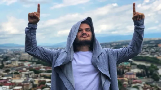 صغار لكن اثرياء… فلاديسلاف أورازوف… استخدمت ذكائي في جمع الثروة