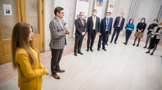 وزارة الخارجية تقيم معرضا عن تاريخ مبنى الدائرة