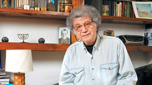 وفاة الكاتب ألكسندر كورلياندسكي