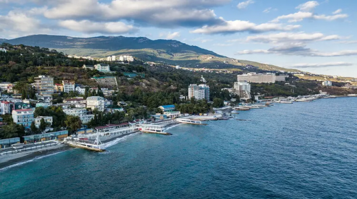 تحويل 32 سفينة الى المدعي العام بتهمة انتهاك قانون منع الدخول الى شبه جزيرة القرم