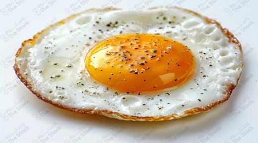 تناول البيض لا يرفع الكوليسترول الضار.. دراسة أسترالية توضح