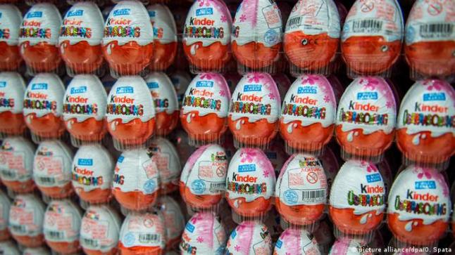 بريطانيا: سحب كميات من “بيضة المفاجآت” بعد إصابات بالسالمونيلا