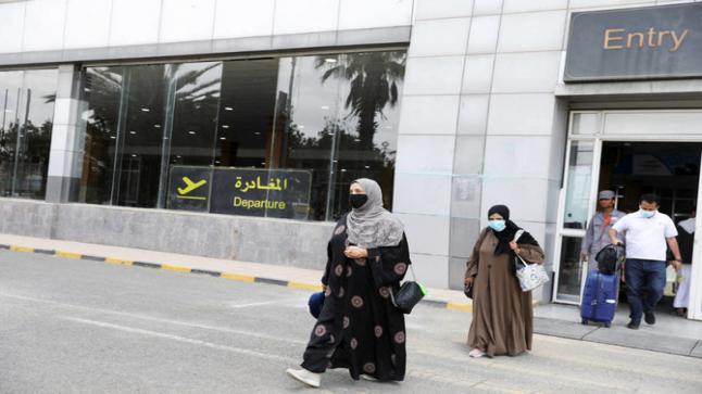 تعطل مغادرة أول رحلة تجارية من صنعاء بسبب جوازات السفر الصادرة عن الحوثيين