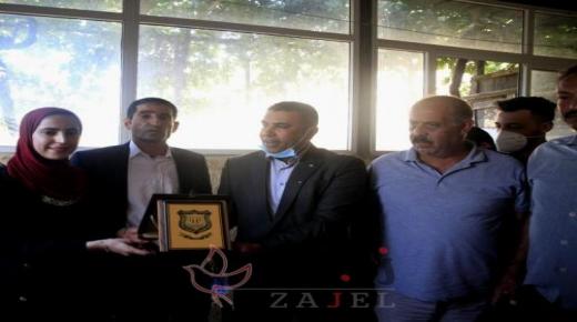 عمان الاهلية تكرم الطالبة المتفوقة شهد في حلحول بفلسطين وتؤكد على منحتها الدراسية الشاملة لها