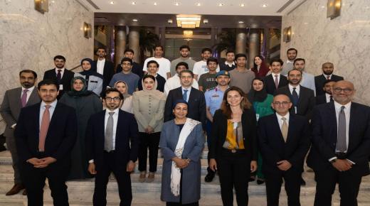 وزارة المالية تنظم جلسة توعوية للطلبة الإماراتيين بواشنطن