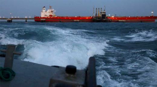 من جزر المالديف إلى فنزويلا: كيف تنقل إيران النفط إلى حليفتها