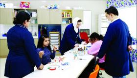 “دبي للتوحد” ينظم توعية بوسائل الكشف المبكر في مراكز الطفولة المبكرة والمدارس