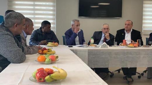 رئيس بلدية شقيب السلام ” مناطق 48″ وعدد من الوجهاء يستقبلون وفدا من جامعة عمان الاهلية لغايات التحاق ابنائهم بالدراسة الجامعية