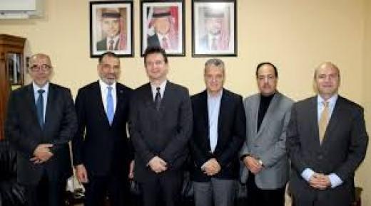 رجال أعمال يفسدون السياسة في الأردن .. والسبب مصالحهم !