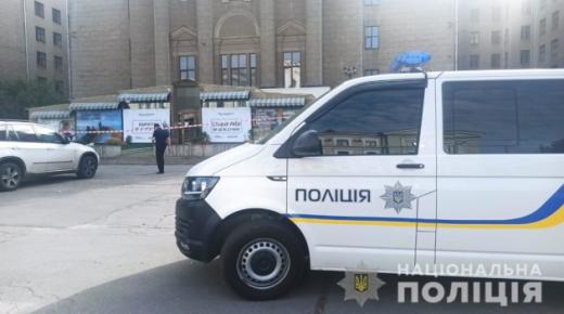 رجل يطلق النارعلى نفسه في مقهى في خاركيف وترك مذكرة موت