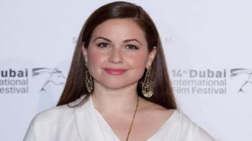 ريا أبي راشد تتصدّرُ “غوغل” بسبب هذه الصور التي كشفتها بعد سنوات