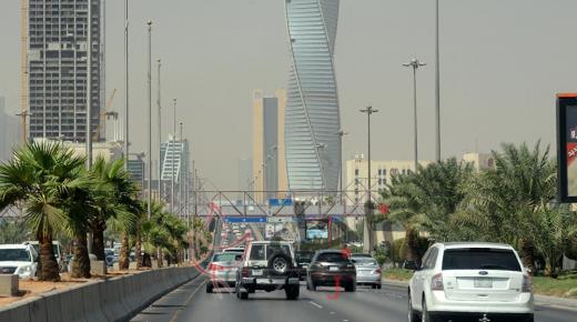 السعوديه تلغي رسوم العماله الوافده في المنشآت بعد العمره