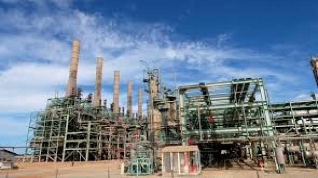 إيرادات مؤسسة النفط الليبية ترتفع 21%
