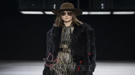 معاطف باللون الأسود موضة شتاء 2020