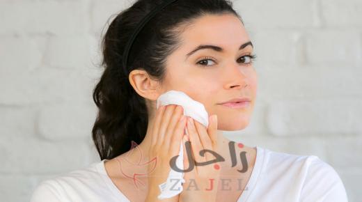 كيفية تنظيف البشرة قبل النوم… لابعاد التجاعيد